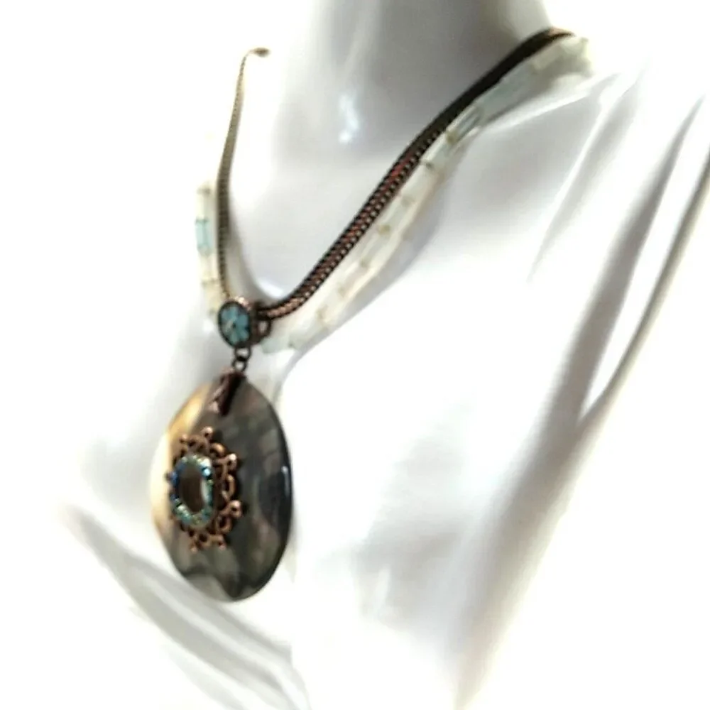 Vintage Avon Copper Abalone Shell Beaded Pendant Necklace